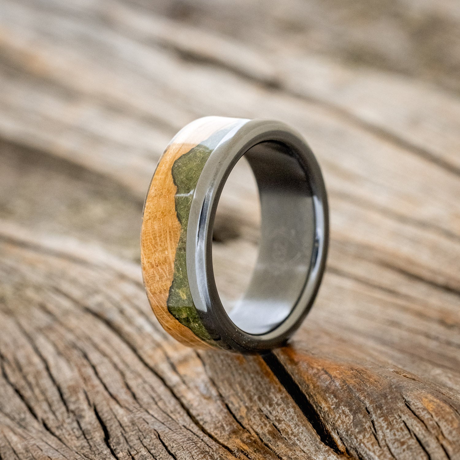 "EZRA" - WHISKEY BARREL OAK WITH MOSS WEDDING RING-4
