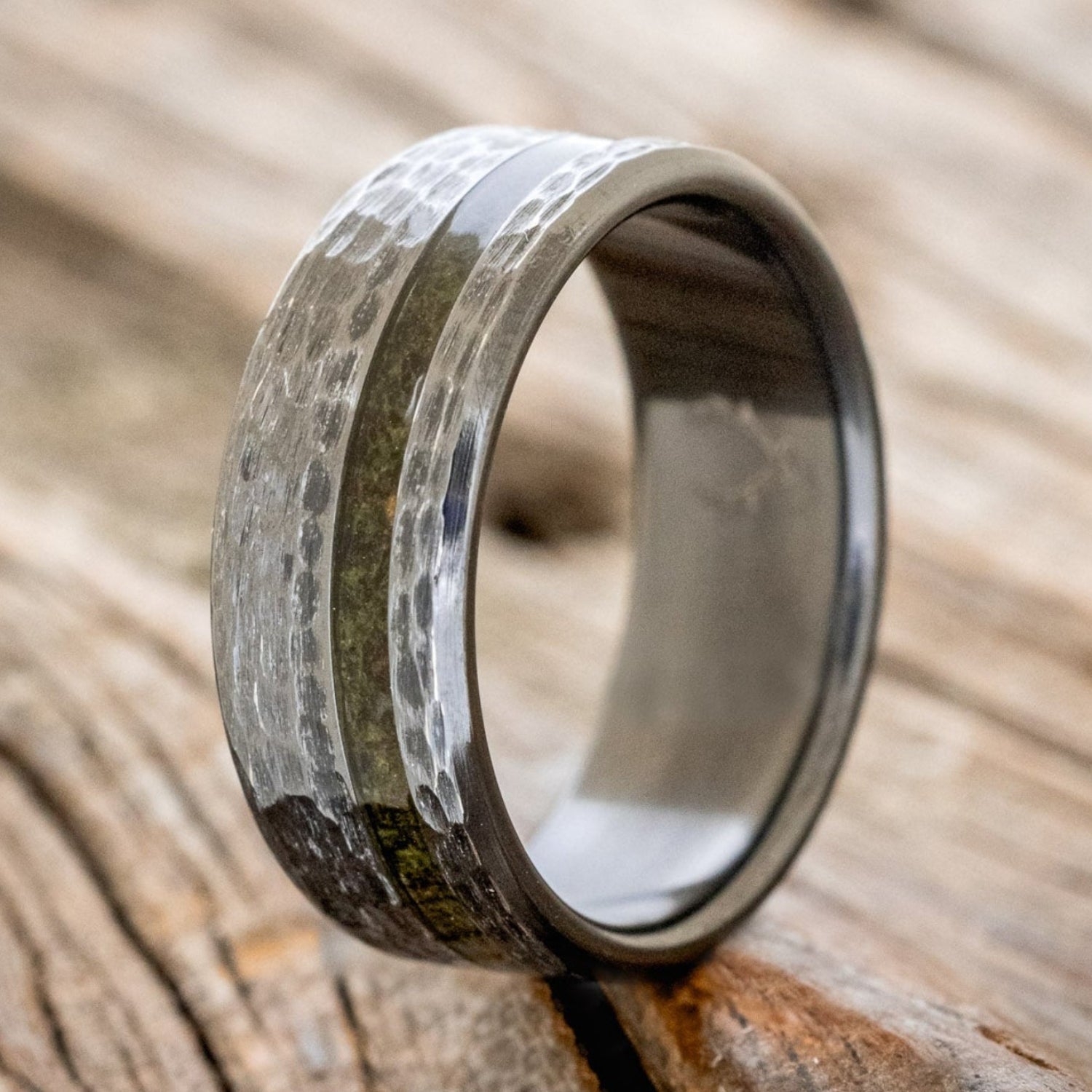 "VERTIGO" - MOSS WEDDING BAND WITH A HAMMERED FINISH-4