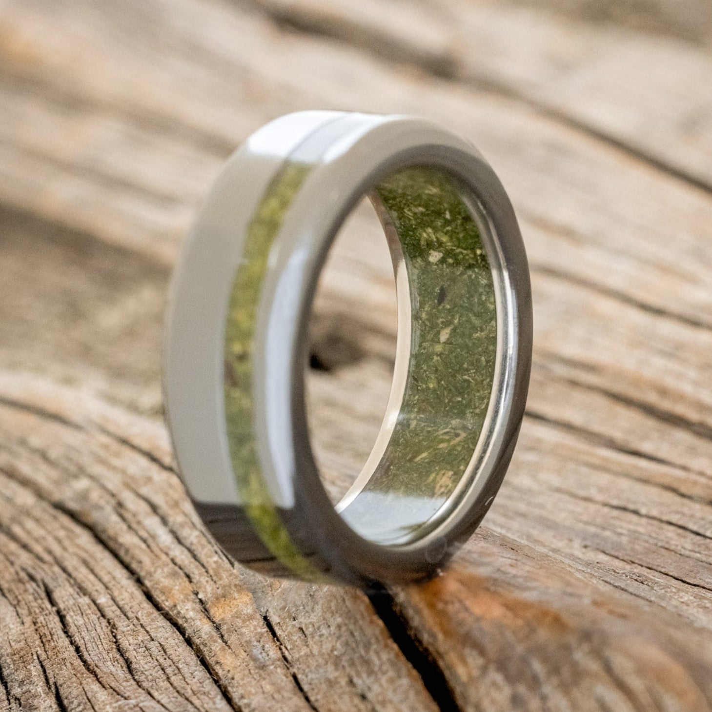 "VERTIGO" - MOSS INLAY & LINING WEDDING RING-9