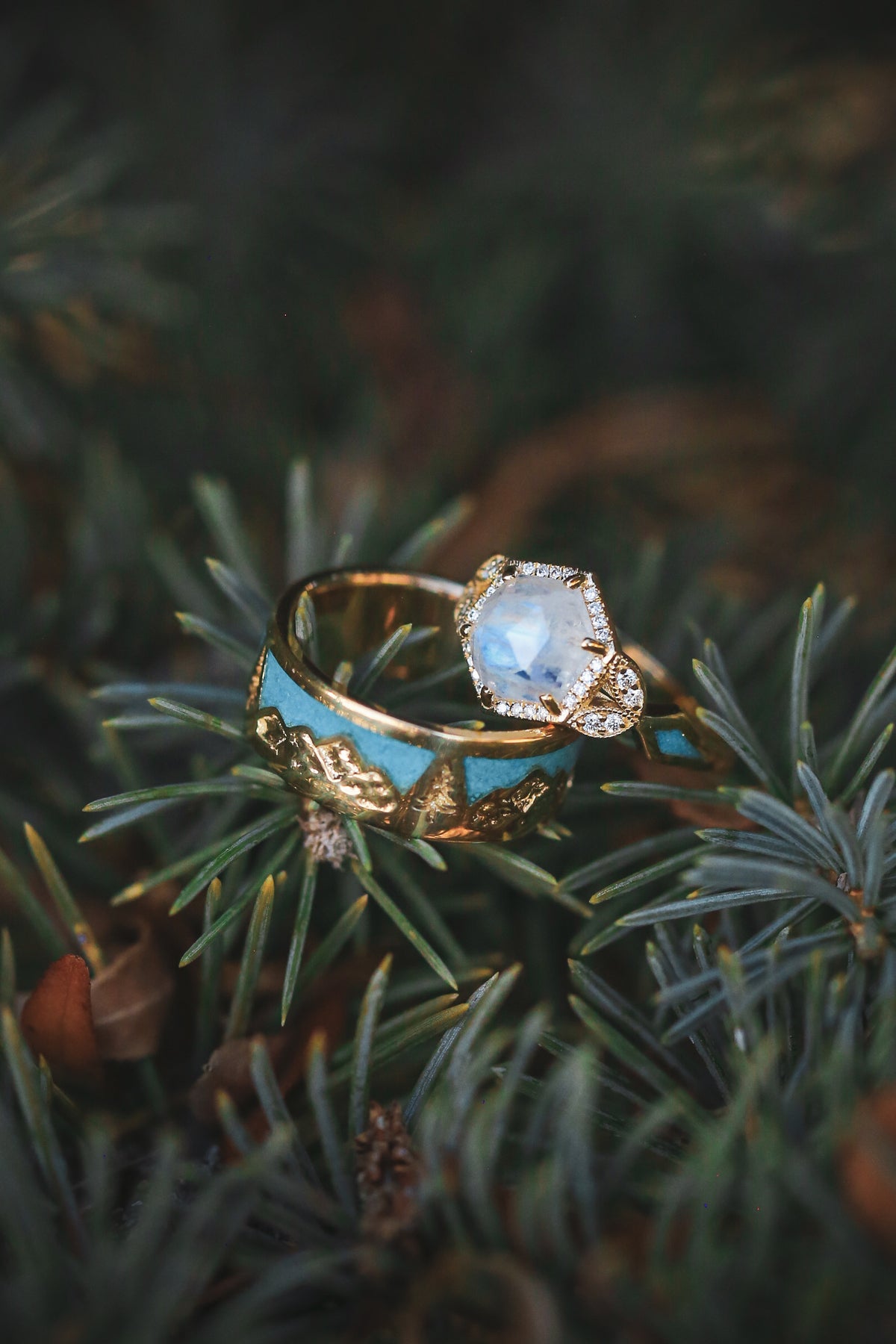 "SUMMIT" - MOUNTAIN RANGE ENGRAVED WEDDING RING WITH TURQUOISE INLAYS-10
