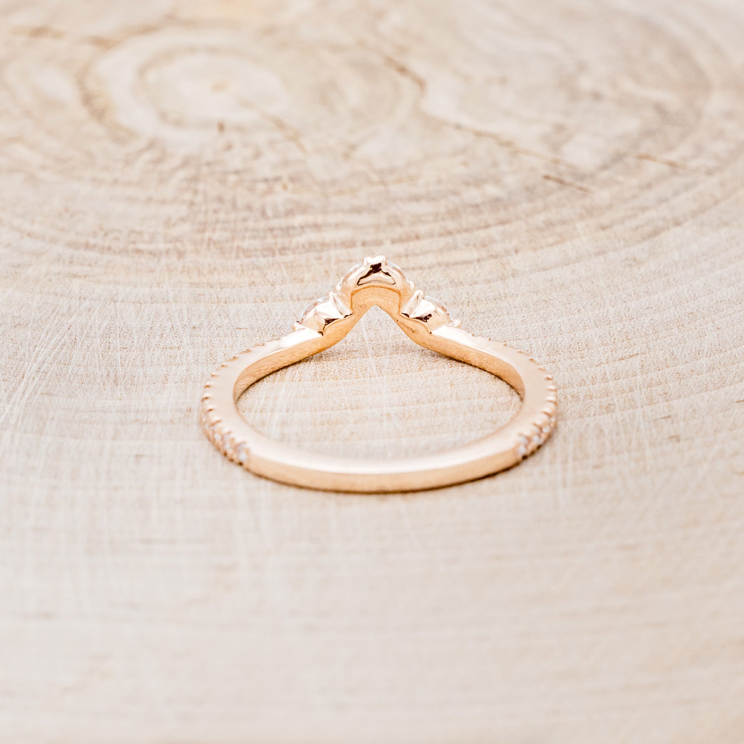 "NORTH STAR" - OVAL LAB-GROWN ALEXANDRITE ENGAGEMENT RING WITH DIAMOND ACCENTS & TRACER-35