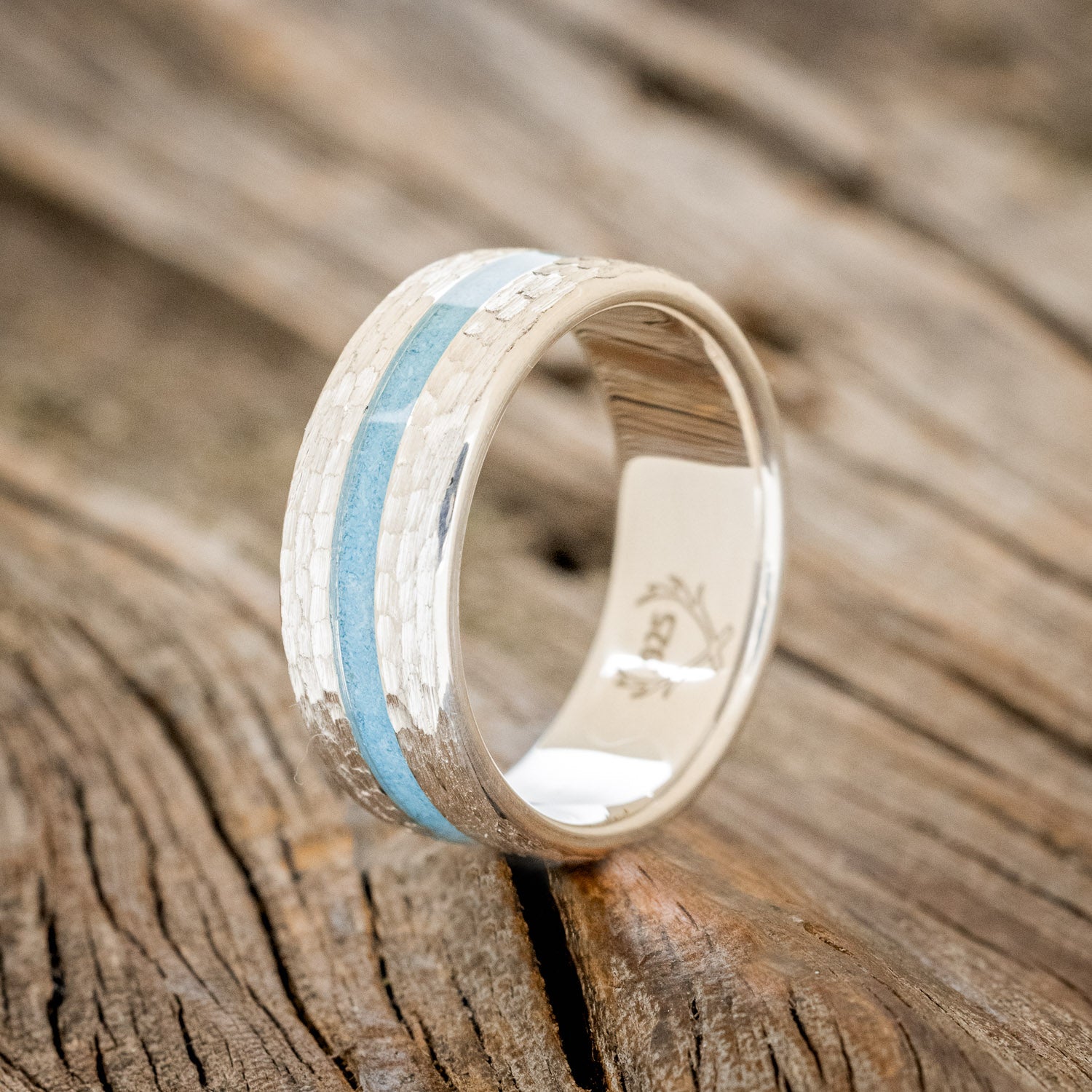"NIRVANA" - CENTERED TURQUOISE INLAY WEDDING BAND WITH HAMMERED FINISH-4