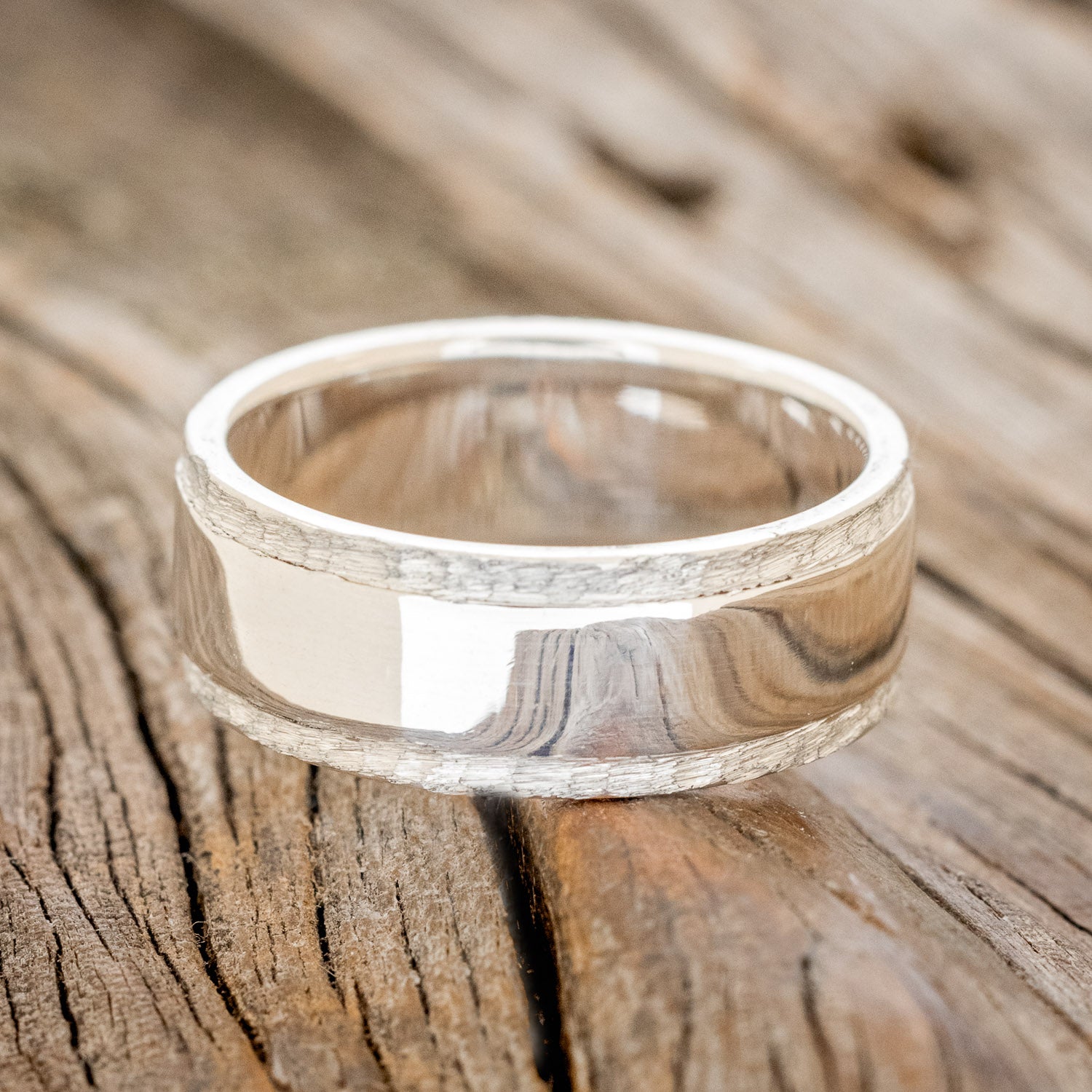 "SEDONA" - RAISED CENTER & HAMMERED EDGES WEDDING RING-7