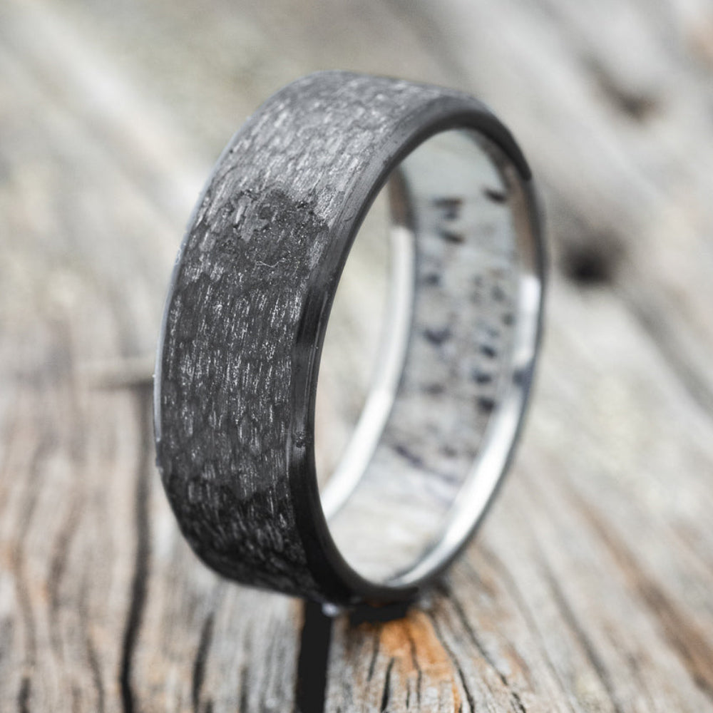 HAMMERED ANTLER LINED WEDDING RING-7