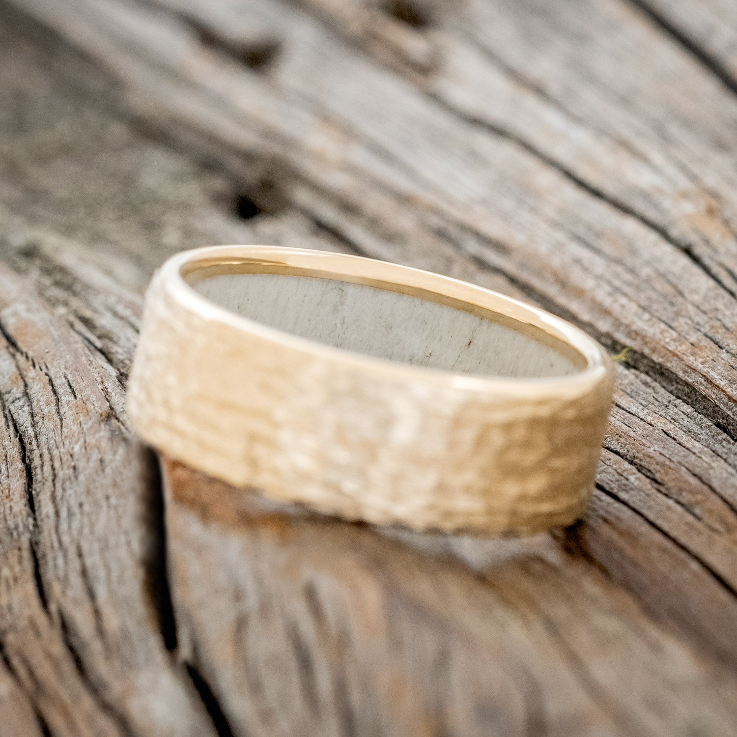 HAMMERED ANTLER LINED WEDDING RING-23