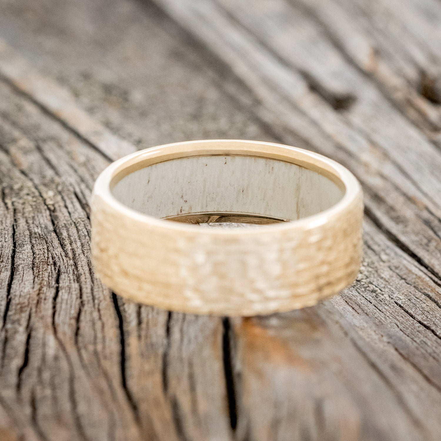 HAMMERED ANTLER LINED WEDDING RING-25