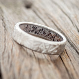 ANTLER LINED WEDDING BAND WITH CROSSHATCHED FINISH