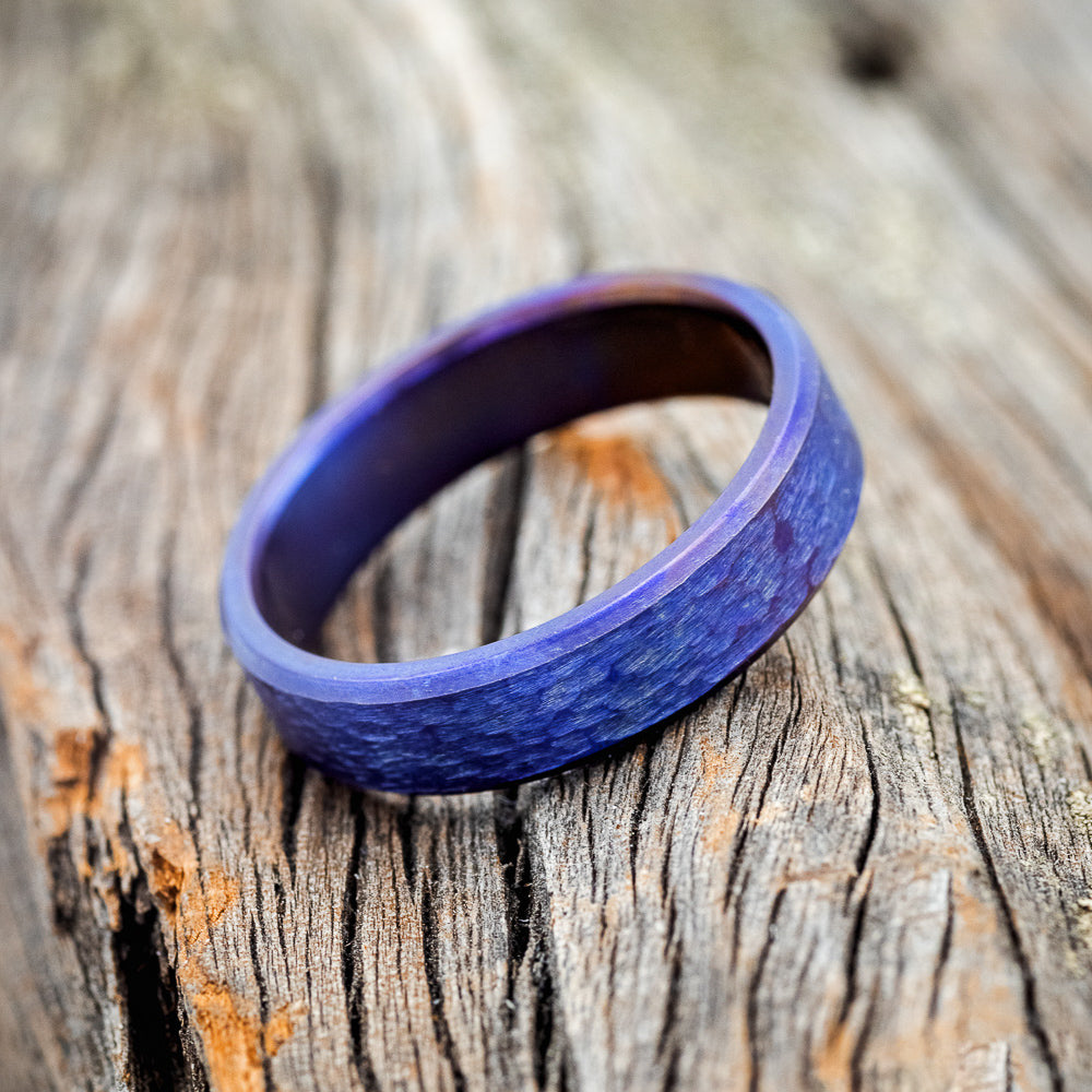 FIRE-TREATED TITANIUM WEDDING BAND WITH HAMMERED FINISH-3