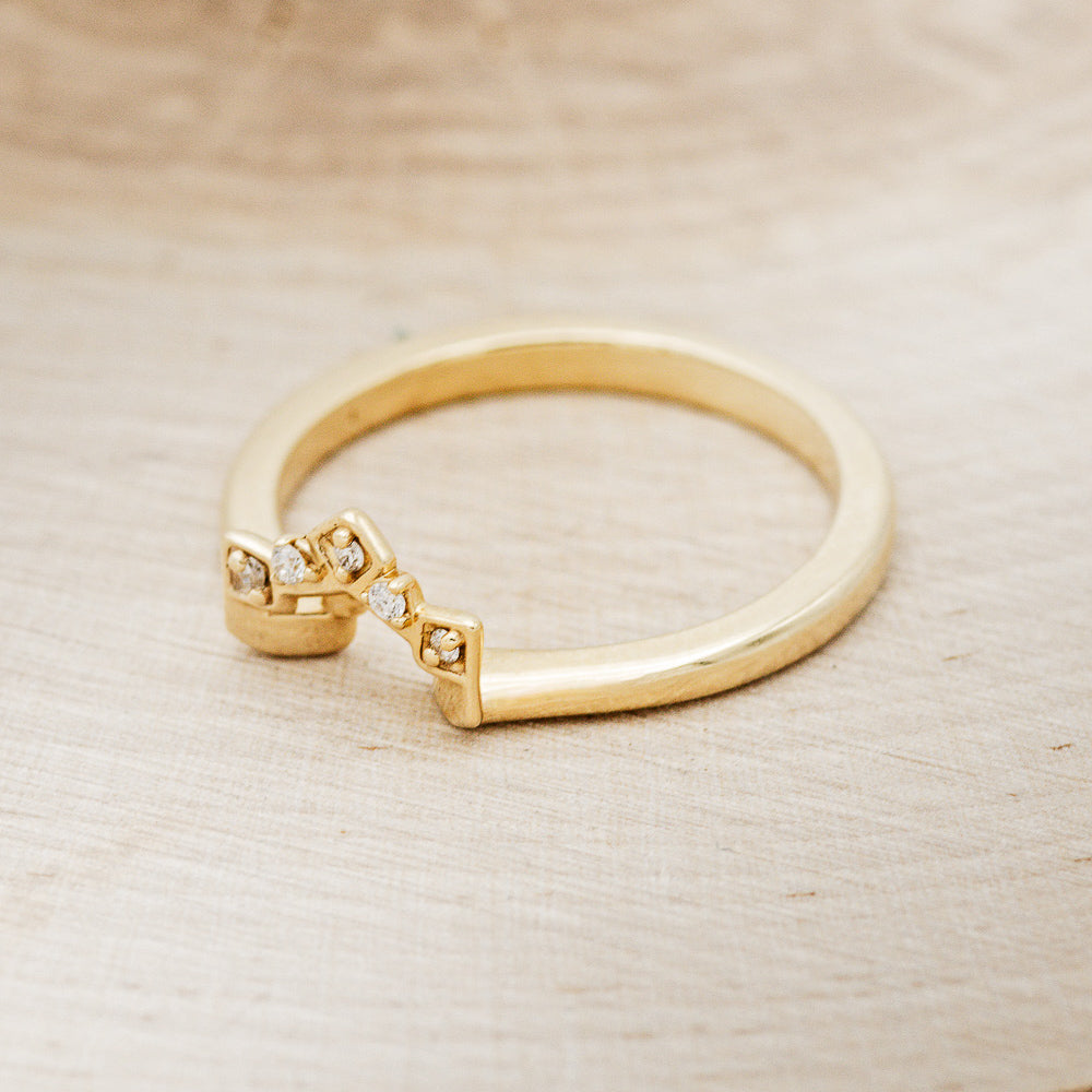 "CLEOPATRA" - 14K GOLD DIAMOND TRACER WEDDING BAND-3