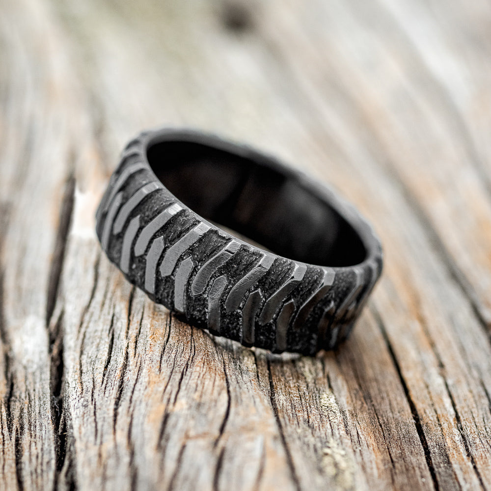 "PARCEL" - CUSTOM EMBOSSED TIRE TREAD WEDDING RING-2