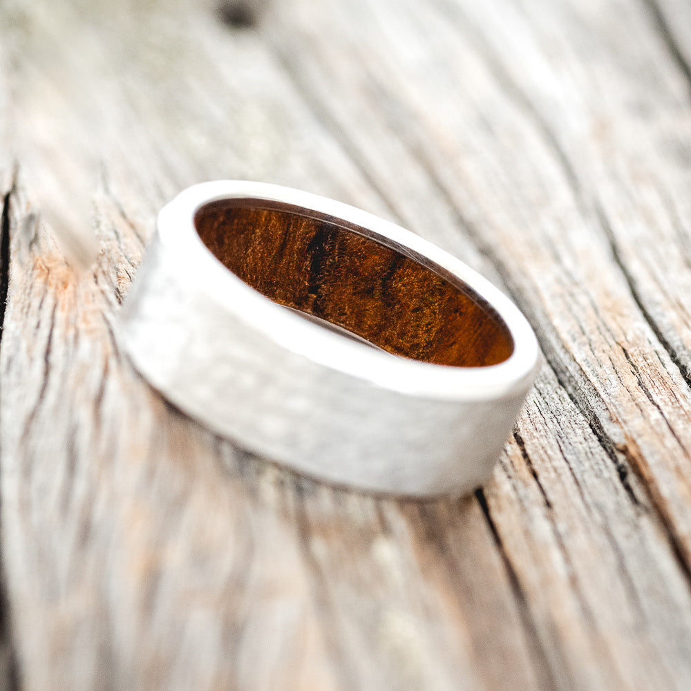HAMMERED WEDDING BAND WITH IRONWOOD LINING-4