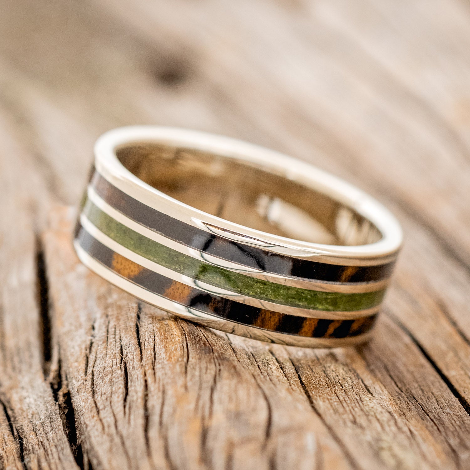 "RIO" - MOSS WITH BLACK & WHITE EBONY WOOD WEDDING RING FEATURING A 14K GOLD BAND-8
