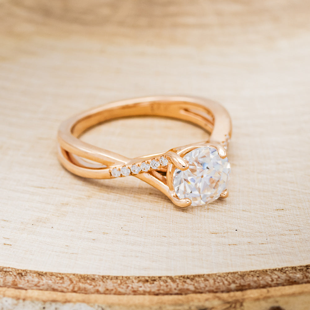 "ROSLYN" - ROUND CUT MOISSANITE ENGAGEMENT RING WITH DIAMOND ACCENTS-2