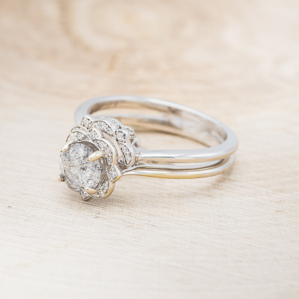 "JANE" - ROUND CUT SALT & PEPPER DIAMOND ENGAGEMENT RING WITH DIAMOND ACCENTS & TRACER-3