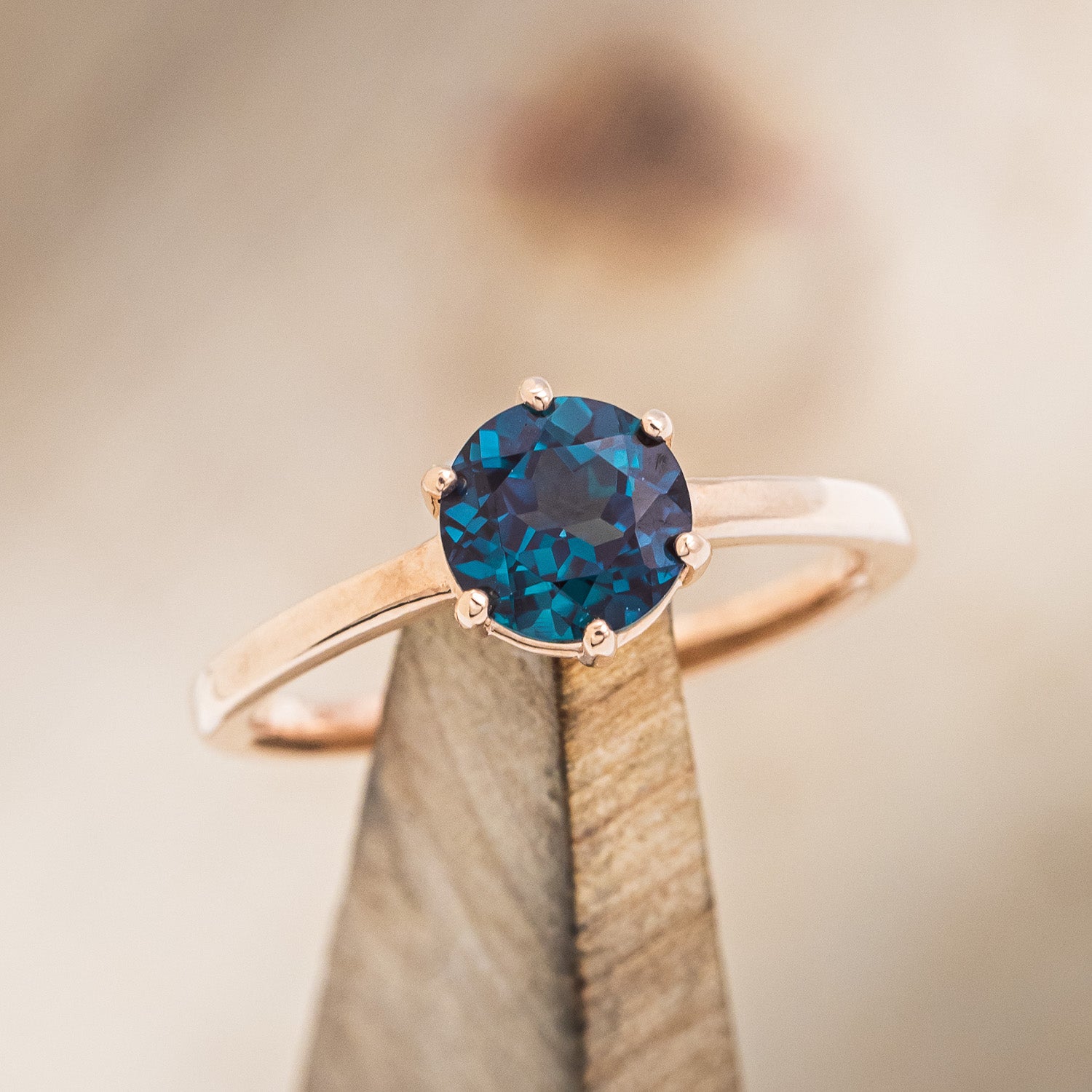 CLADDAGH BRIDAL SUITE - ROUND CUT LAB-GROWN ALEXANDRITE SOLITAIRE ENGAGEMENT RING WITH DIAMOND ACCENT TRACER & CLADDAGH TRACER-30