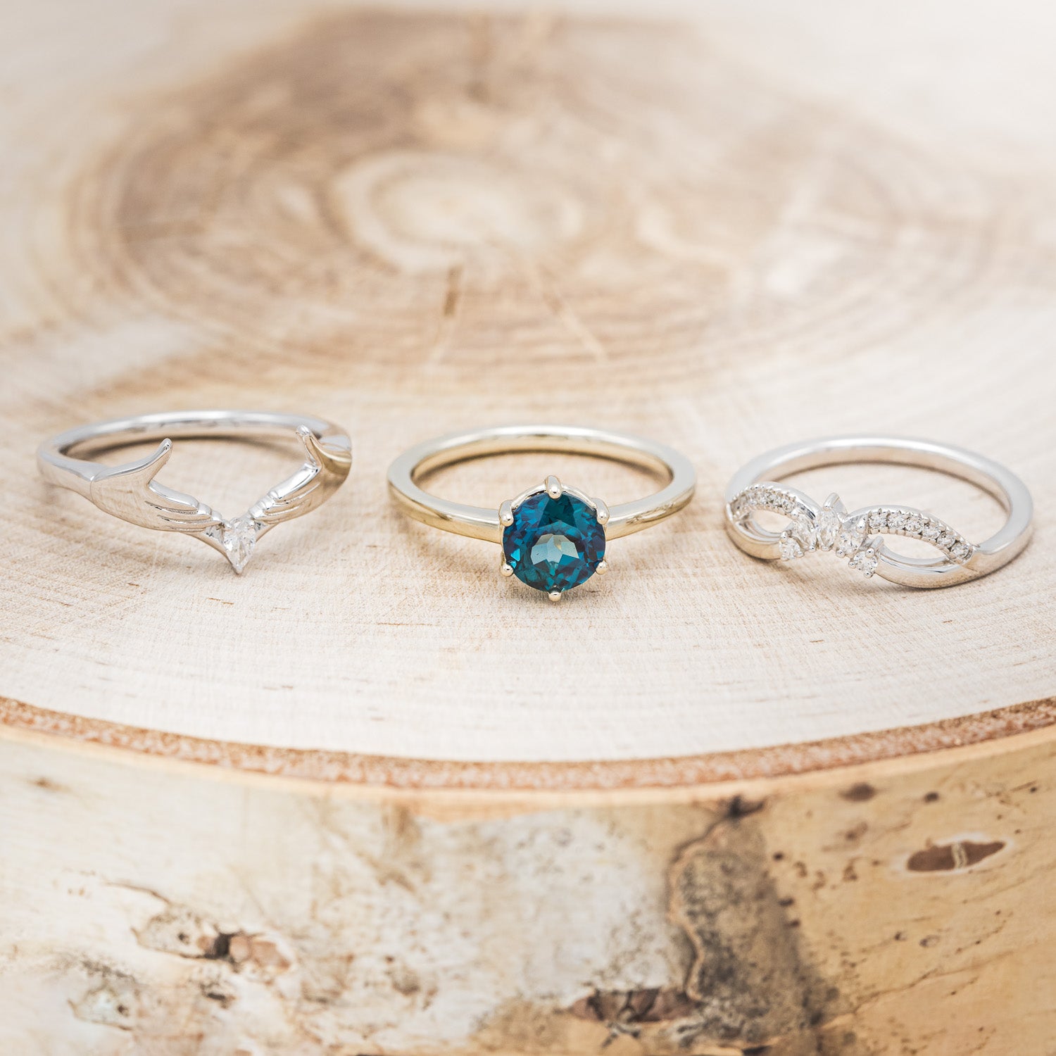 CLADDAGH BRIDAL SUITE - ROUND CUT LAB-GROWN ALEXANDRITE SOLITAIRE ENGAGEMENT RING WITH DIAMOND ACCENT TRACER & CLADDAGH TRACER-6