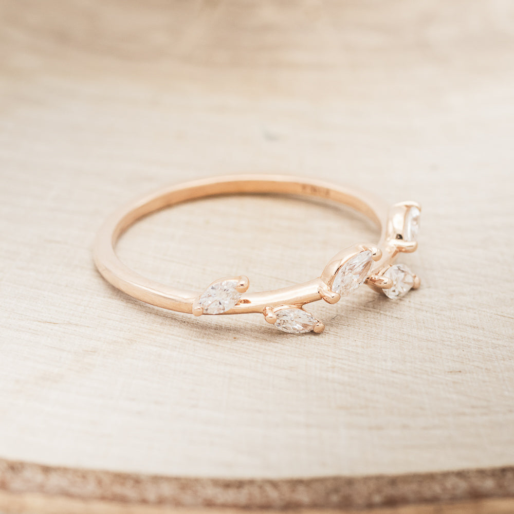 "IDHAL" - MARQUISE DIAMOND LEAF RING WITH 14K GOLD-3