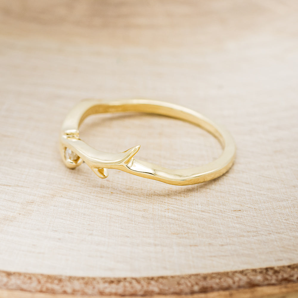 "ARTEMIS" STACKER - 14K GOLD ANTLER-STYLE STACKING BAND WITH A SINGLE DIAMOND ACCENT-3