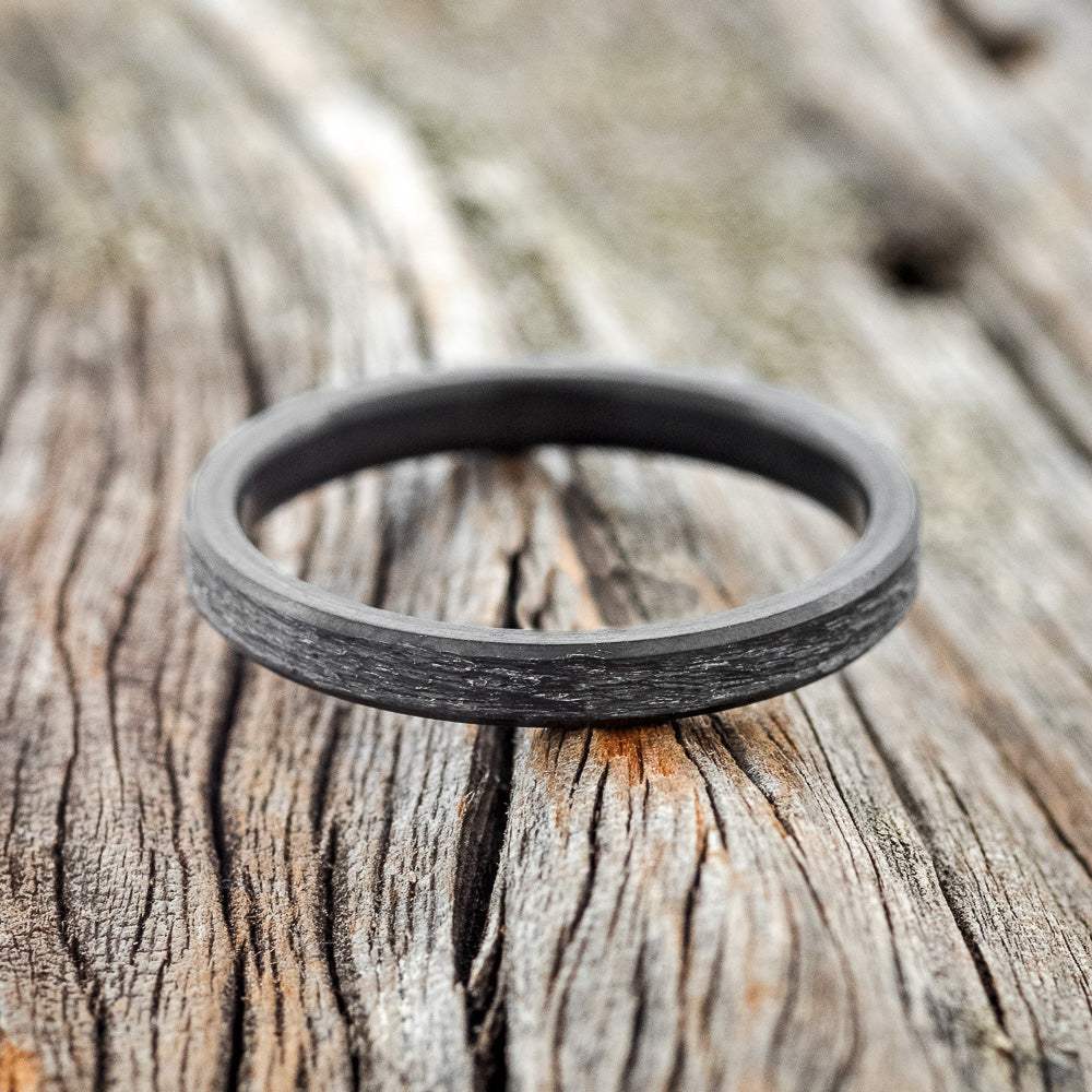 WOMEN'S BLACK ZIRCONIUM STACKING BAND WITH HAMMERED FINISH-3