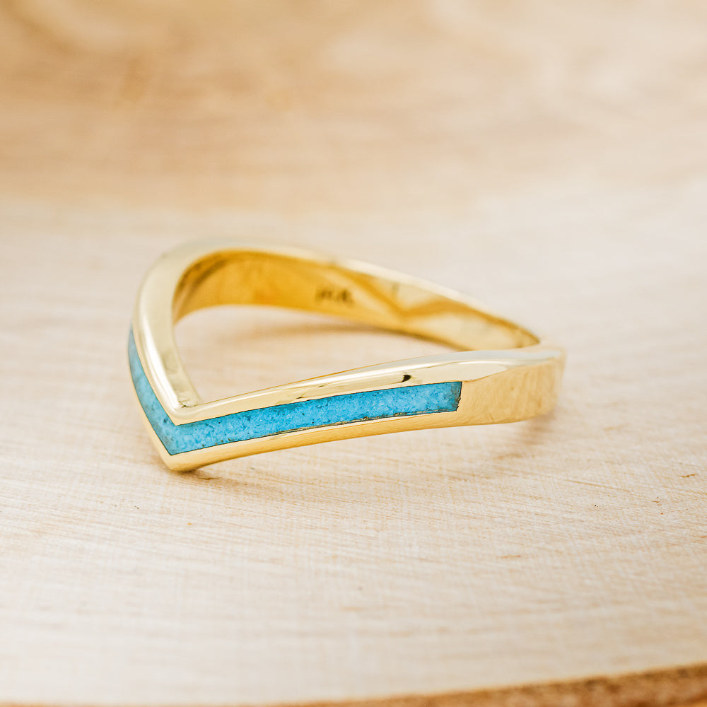 "KIDA" - V-SHAPE STACKING WEDDING BAND WITH TURQUOISE INLAY-3