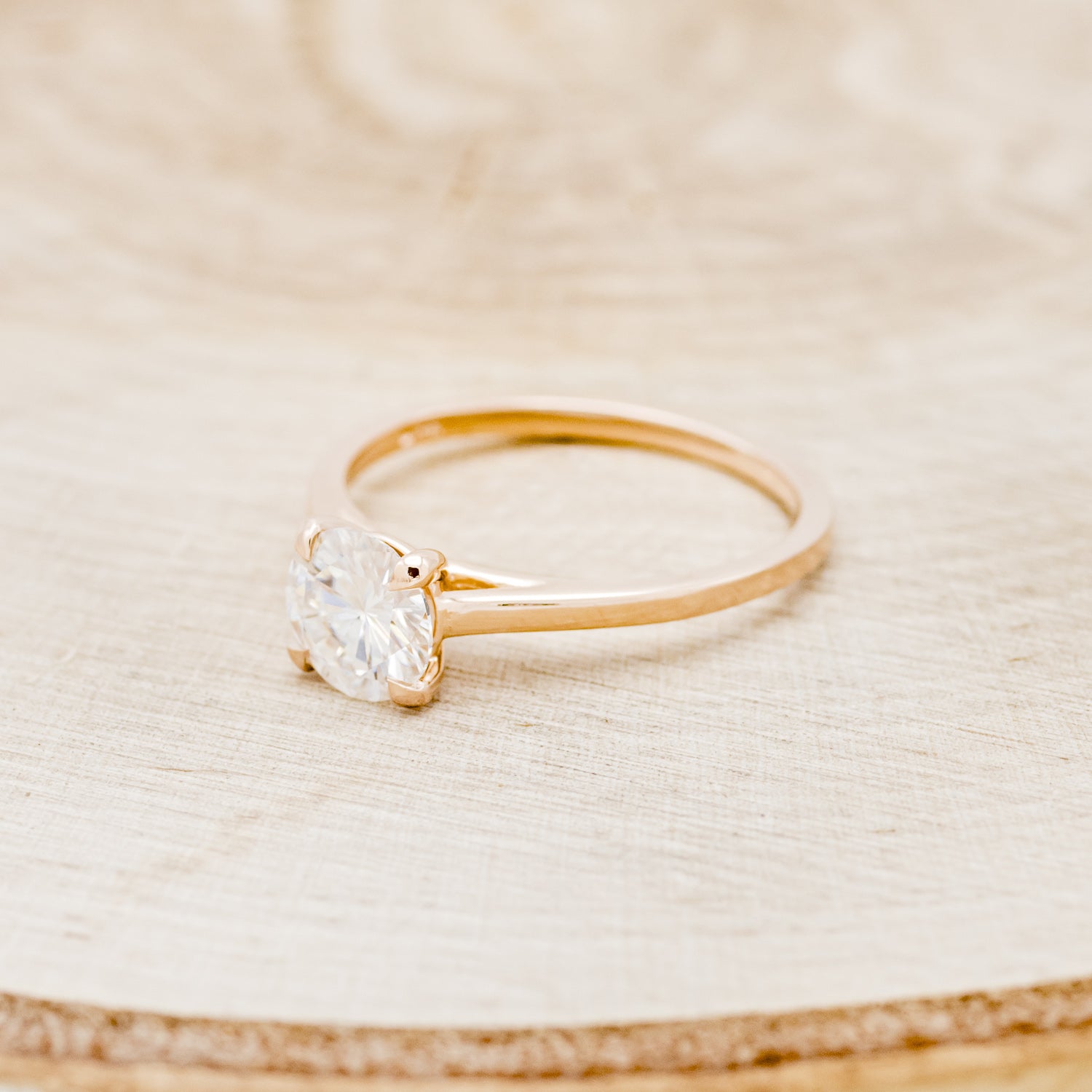 4 PRONG ROUND CUT MOISSANITE SOLITAIRE ENGAGEMENT RING-3