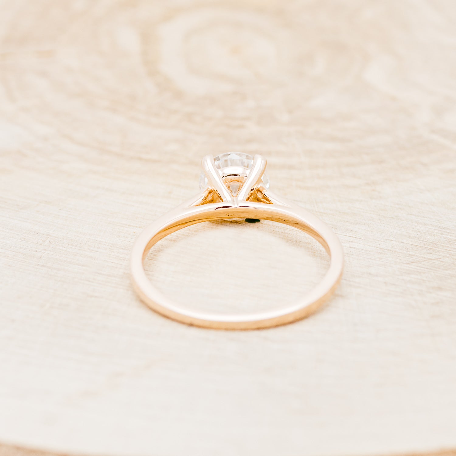 4 PRONG ROUND CUT MOISSANITE SOLITAIRE ENGAGEMENT RING-6