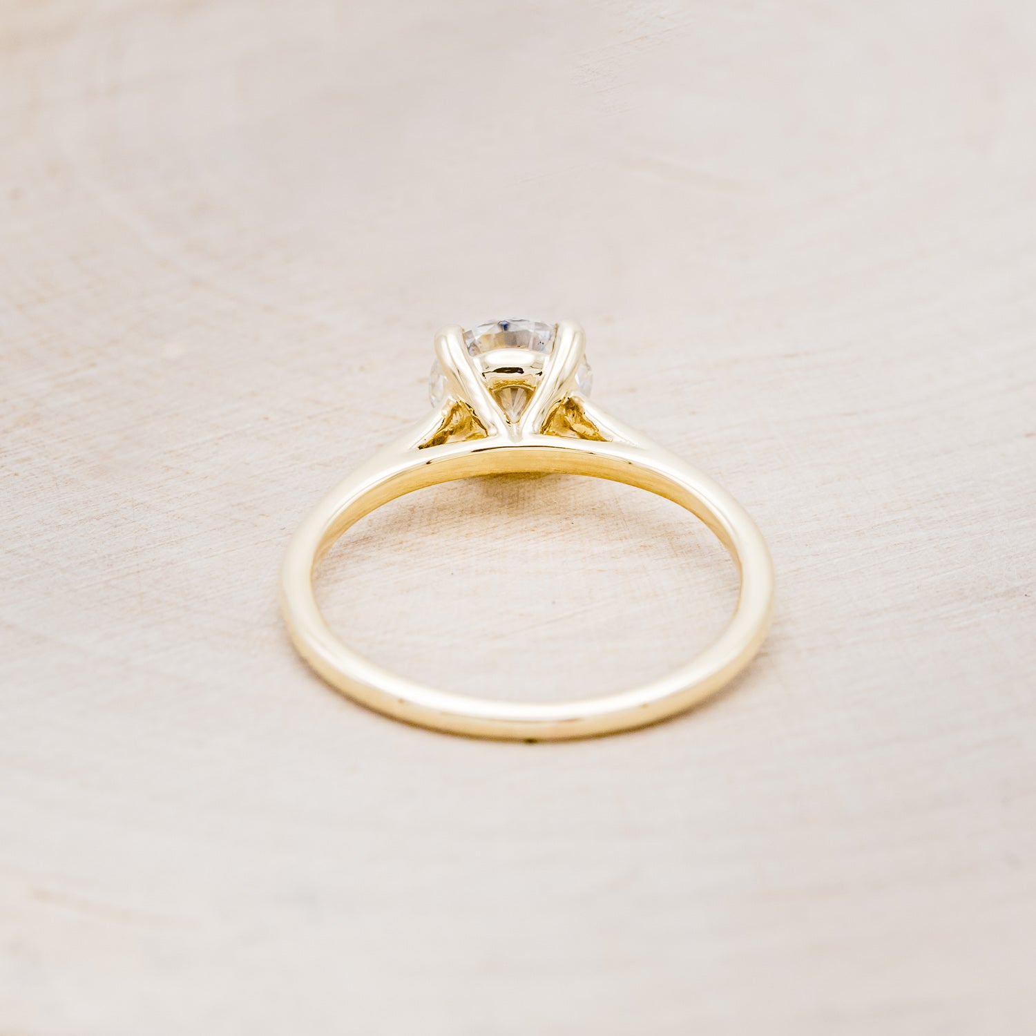 4 PRONG ROUND CUT MOISSANITE SOLITAIRE ENGAGEMENT RING-12