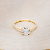 4 PRONG ROUND CUT MOISSANITE SOLITAIRE ENGAGEMENT RING