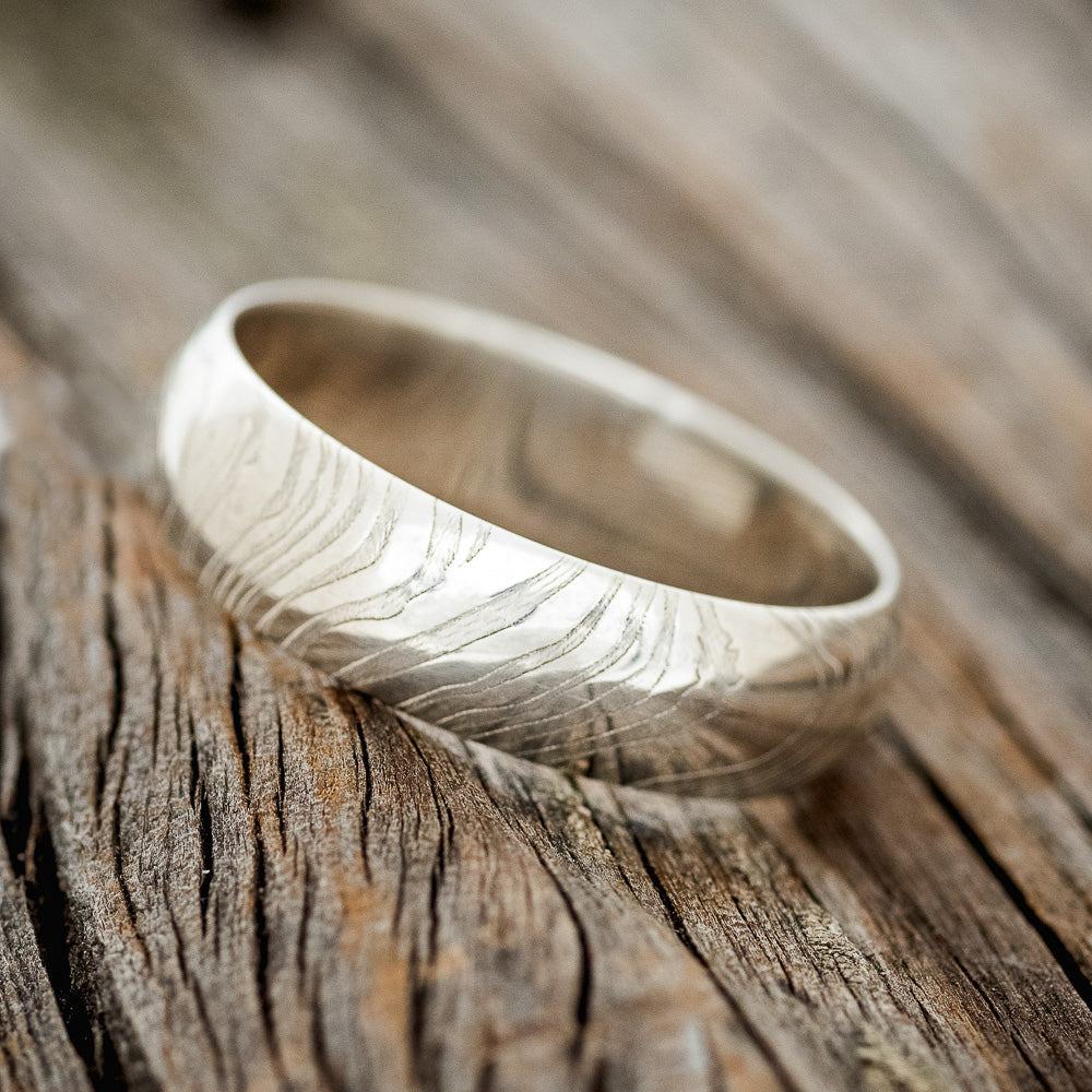 DOMED WOODGRAIN PATTERN WEDDING RING FEATURING A 14K GOLD BAND-2