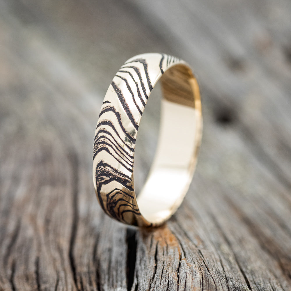 DOMED WOODGRAIN PATTERN WEDDING RING FEATURING A 14K GOLD BAND-4