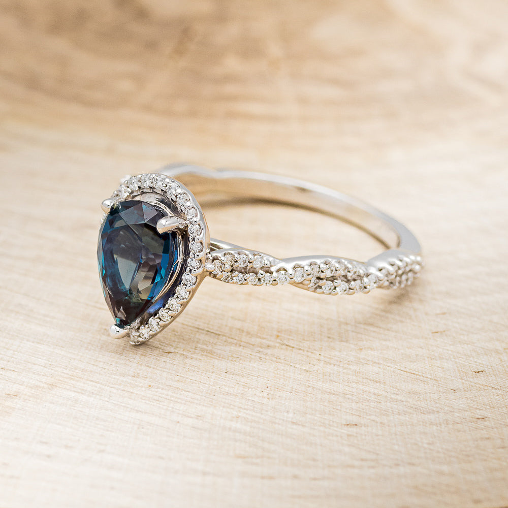 "KINLEY" - PEAR-SHAPED LAB-GROWN ALEXANDRITE ENGAGEMENT RING WITH DIAMOND HALO & ACCENTS-9