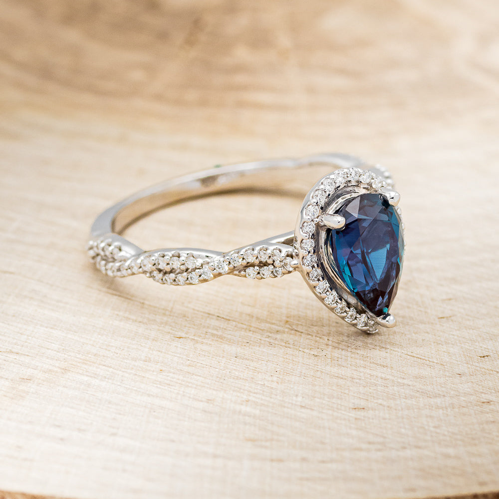 "KINLEY" - PEAR-SHAPED LAB-GROWN ALEXANDRITE ENGAGEMENT RING WITH DIAMOND HALO & ACCENTS-8