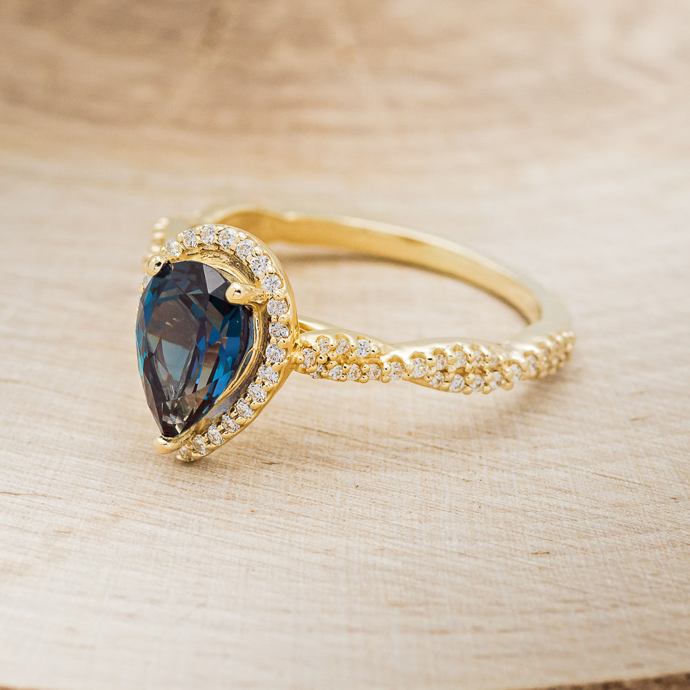 "KINLEY" - PEAR-SHAPED LAB-GROWN ALEXANDRITE ENGAGEMENT RING WITH DIAMOND HALO & ACCENTS-15