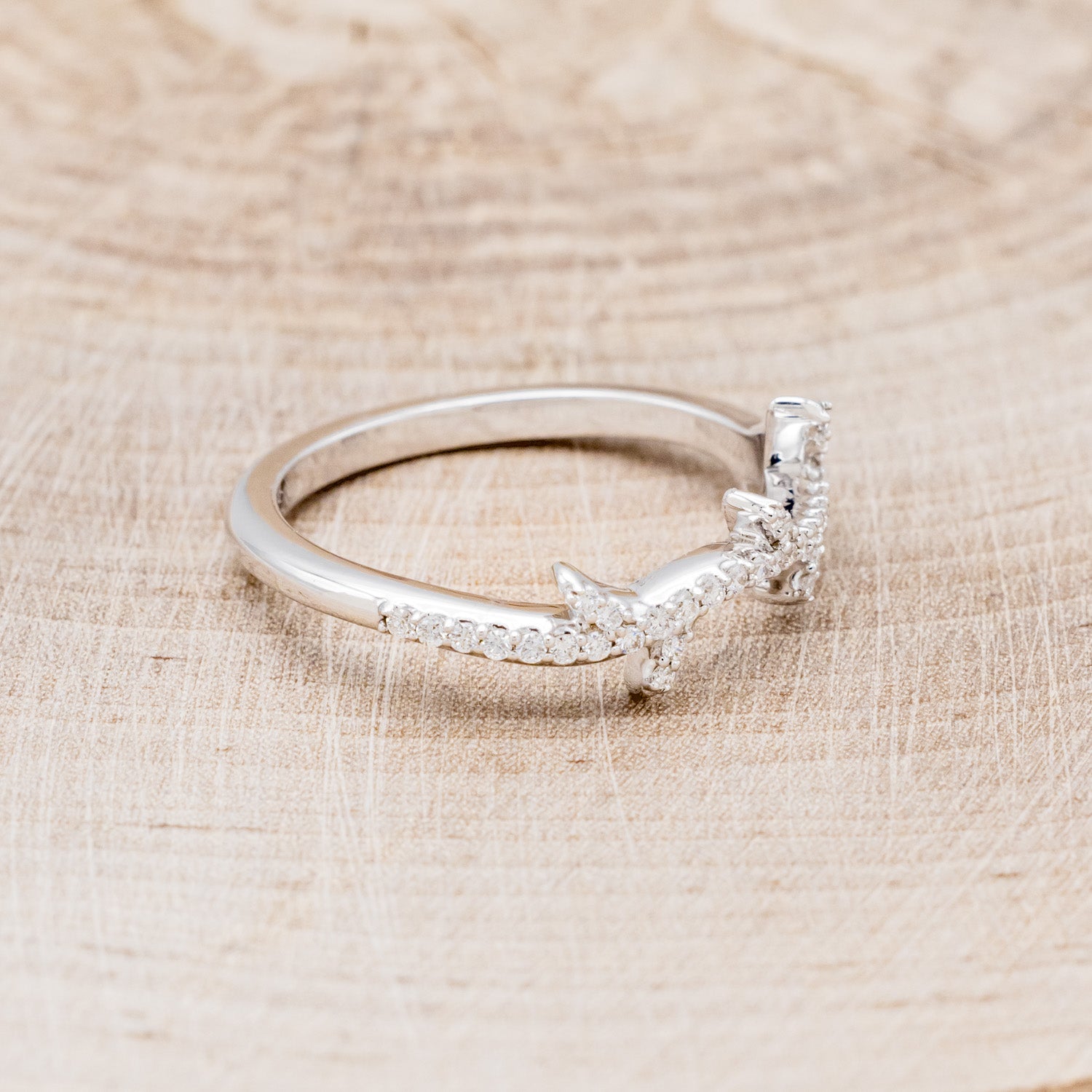 "ARTEMIS" STACKER - 14K GOLD PAVÉ DIAMOND ANTLER-STYLE STACKING BAND-9