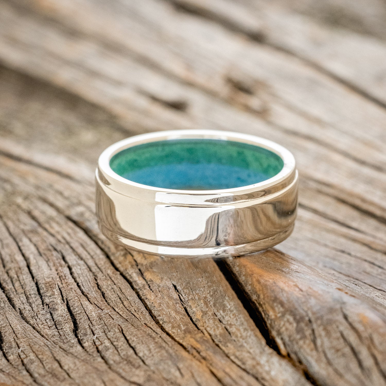 "SEDONA" - RAISED CENTER WEDDING RING WITH A TURQUOISE & MALACHITE LINING-3