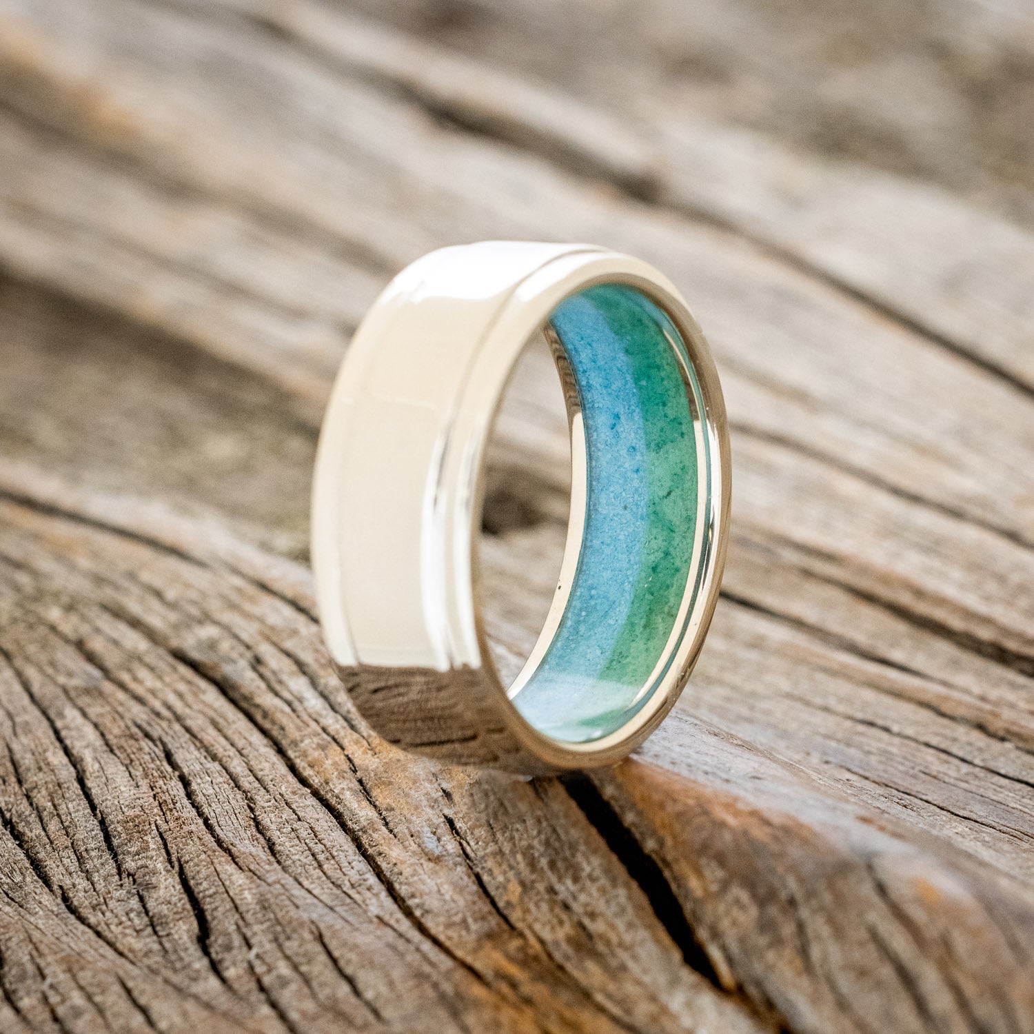 "SEDONA" - RAISED CENTER WEDDING RING WITH A TURQUOISE & MALACHITE LINING-4