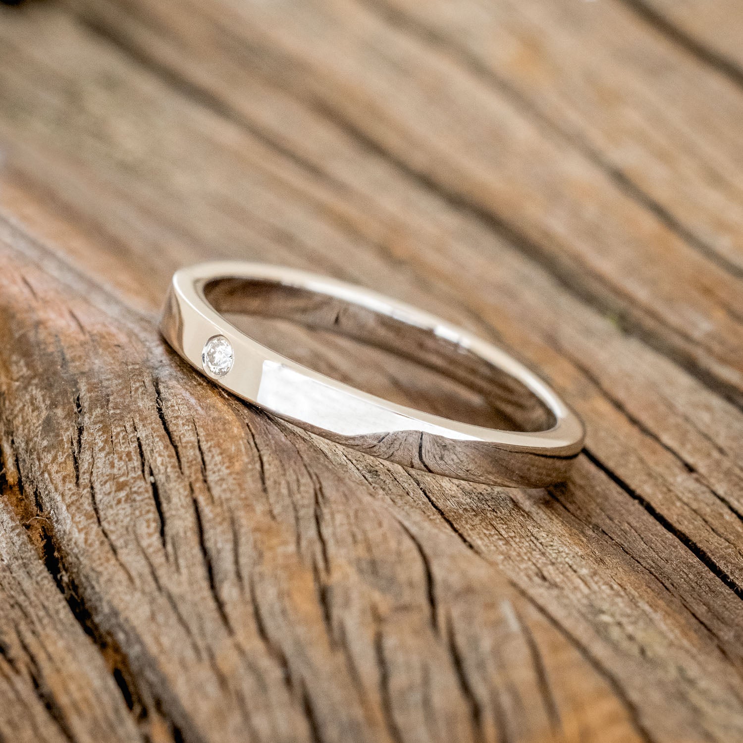 SINGLE DIAMOND STACKING WEDDING BAND-2