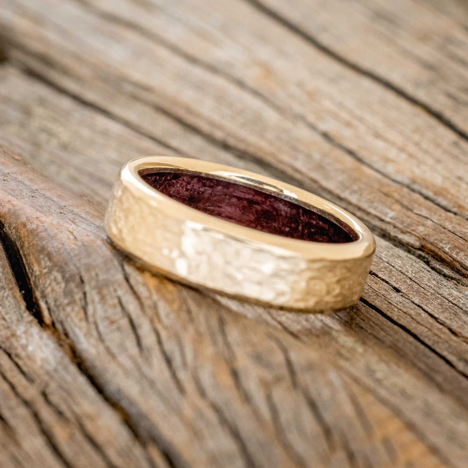 PURPLEHEART WOOD LINED WEDDING RING FEATURING A HAMMERED 14K GOLD BAND-2