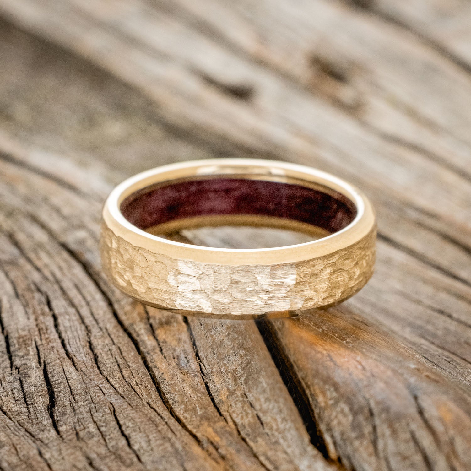 PURPLEHEART WOOD LINED WEDDING RING FEATURING A HAMMERED 14K GOLD BAND-5