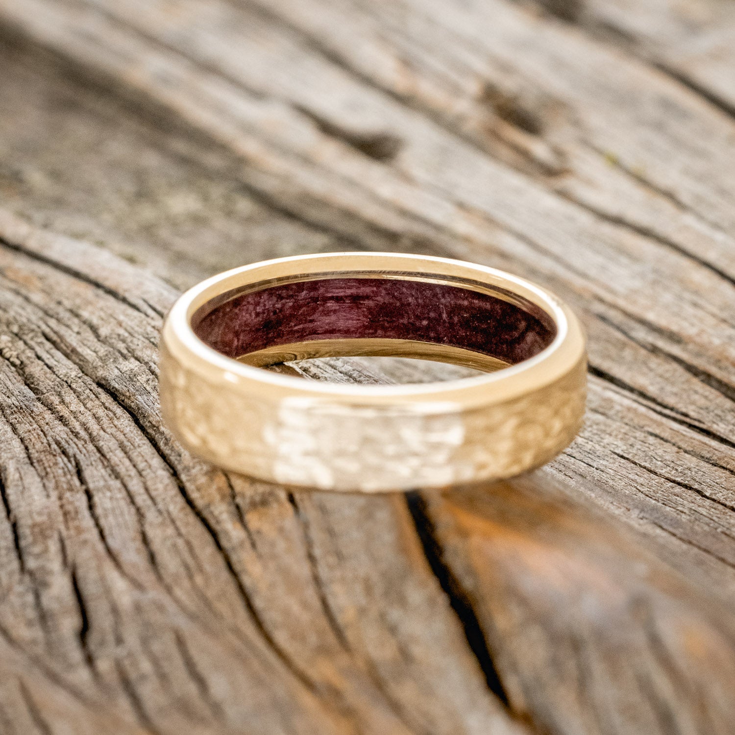 PURPLEHEART WOOD LINED WEDDING RING FEATURING A HAMMERED 14K GOLD BAND-3