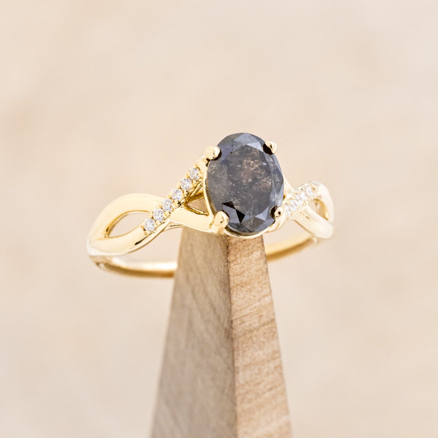 "ROSLYN" - BRIDAL SUITE - OVAL SALT & PEPPER DIAMOND ENGAGEMENT RING WITH DIAMOND ACCENTS & TRACERS-4