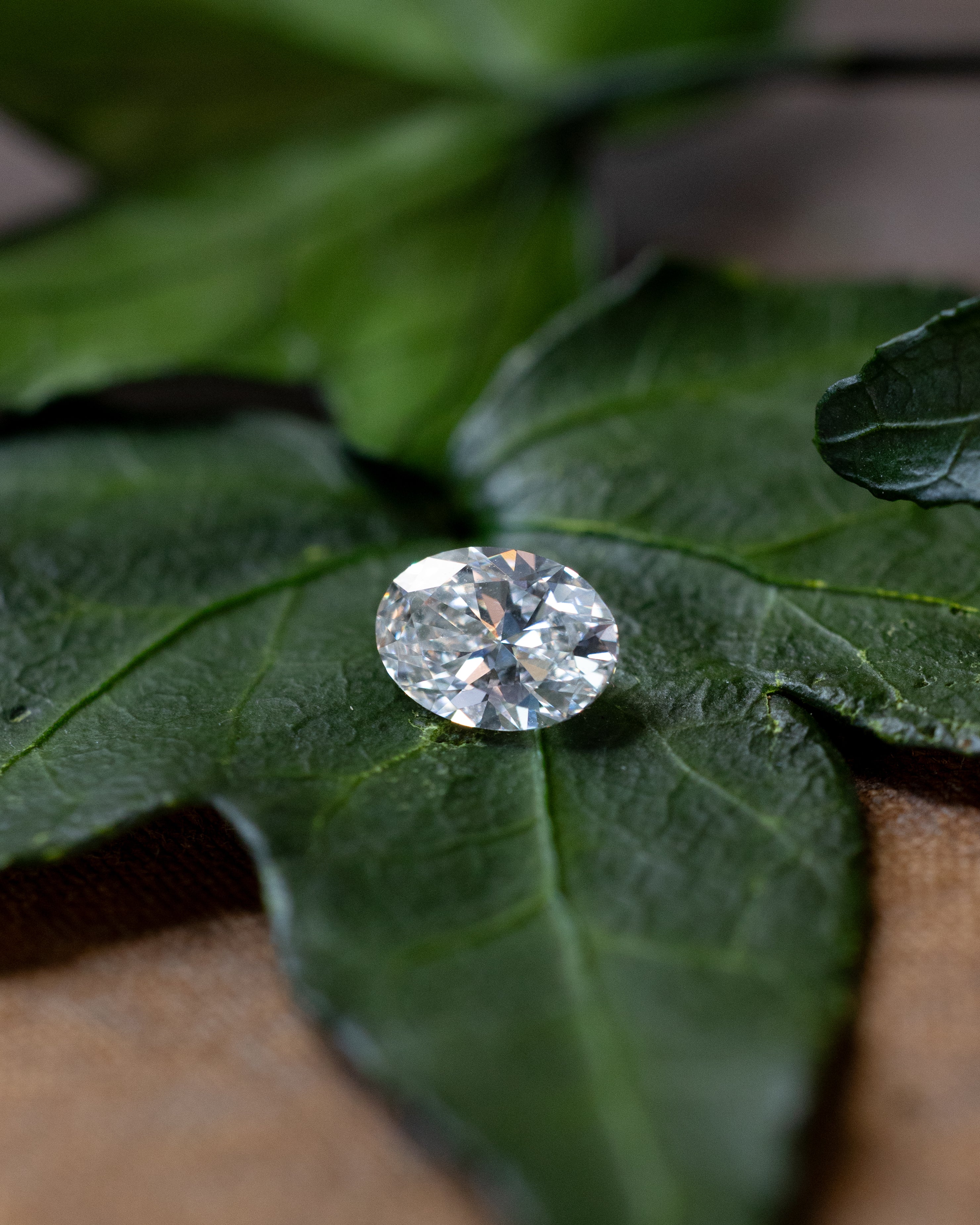 0.7ct 7x5.08x3.13mm OVAL BRILLIANT CUT LAB-GROWN DIAMOND - SI1 E-Staghead Designs