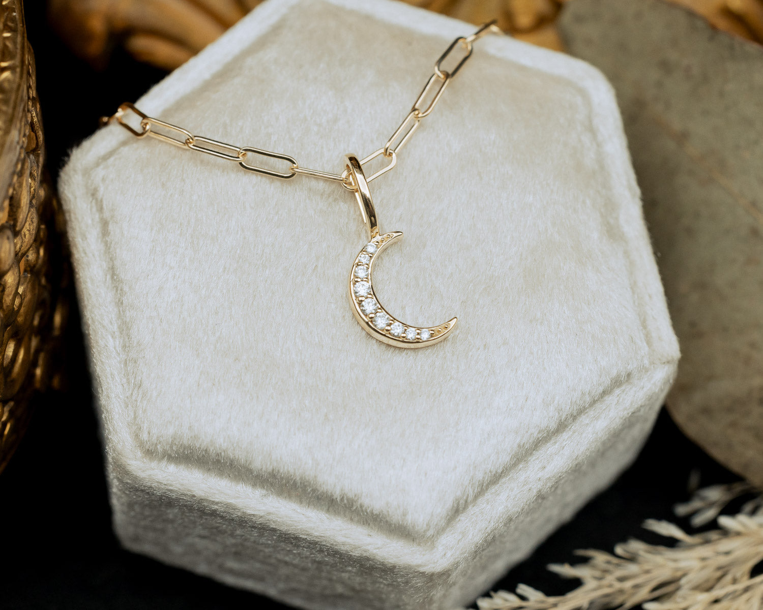 .07 CTW NATURAL DIAMOND CRESCENT MOON PENDANT/CHARM-1