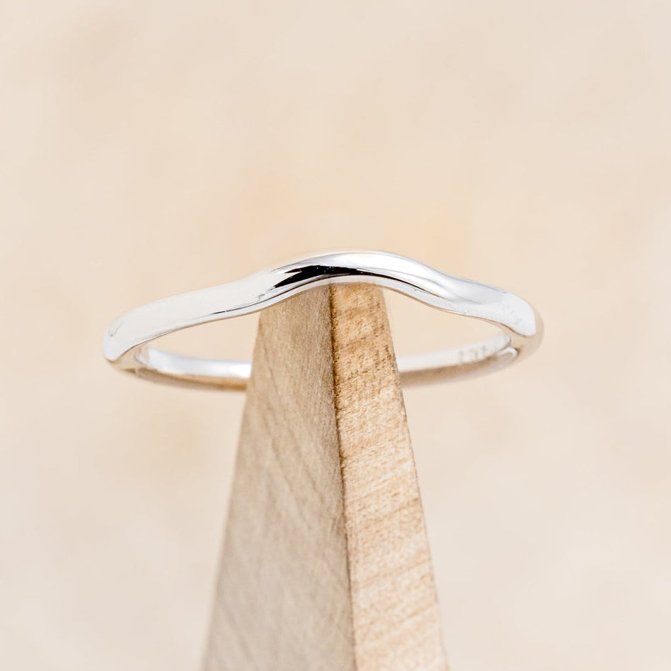 14K GOLD CONTOUR SOLID METAL STACKING BAND-1