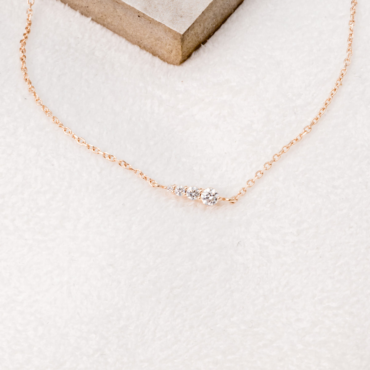 14K GOLD DIAMOND ACCENTS BRACELET-1