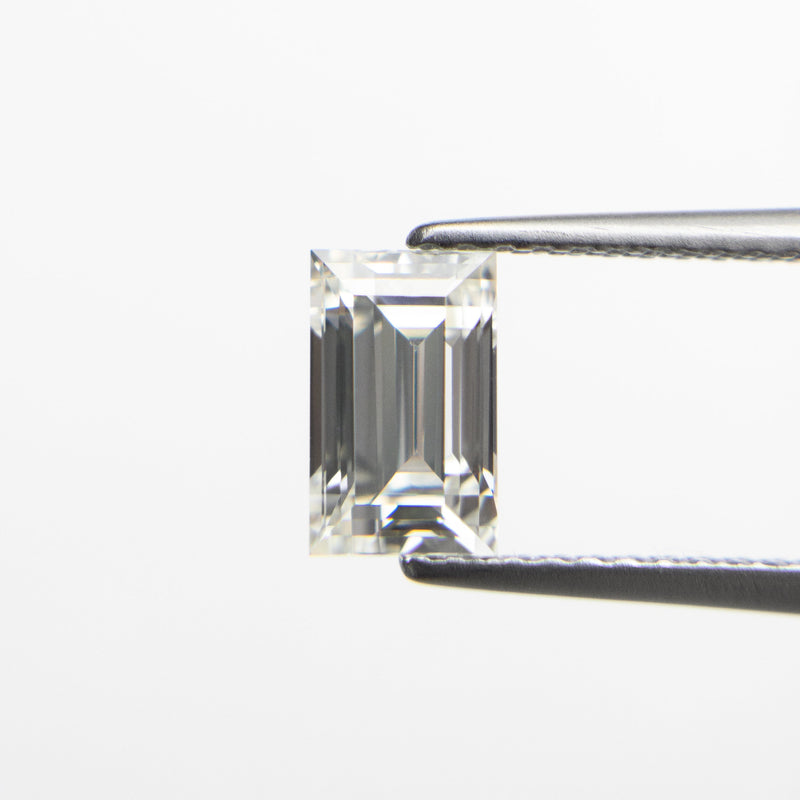 1.01ct 6.98x4.31x3.41mm VS1 I Baguette Step Cut 19136-04 - Misfit Diamonds