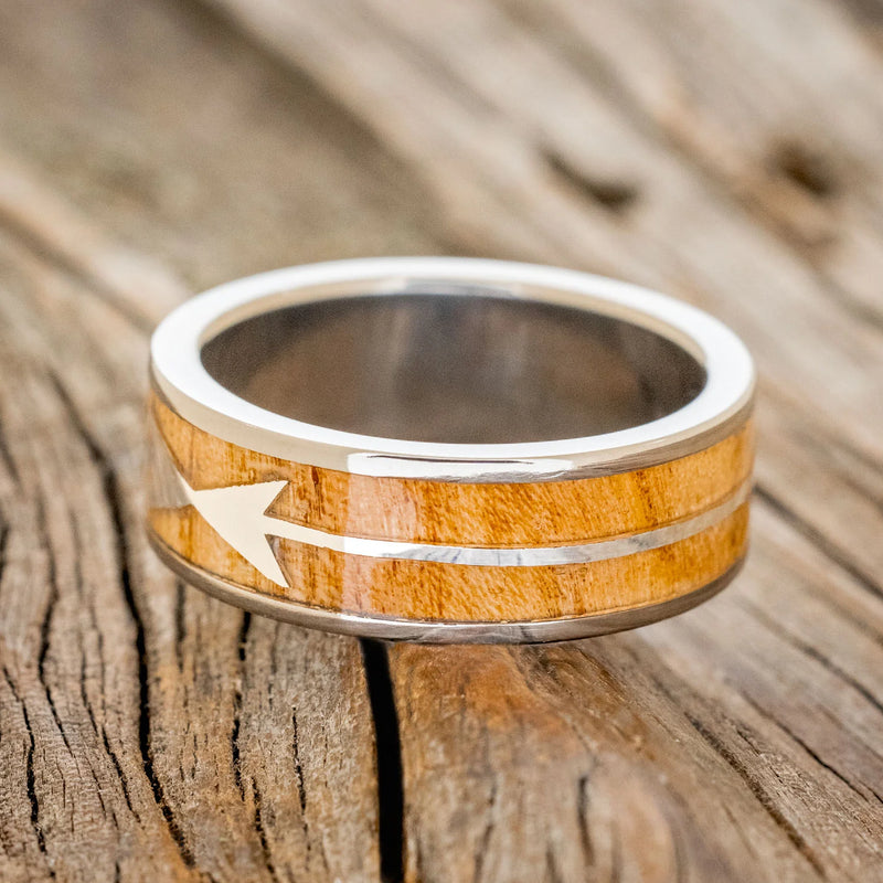 "SLANT" - CHANNEL EMBOSSED ARROWS WEDDING BAND WITH WHISKEY BARREL WOOD - TITANIUM - SIZE 10 1/2-2