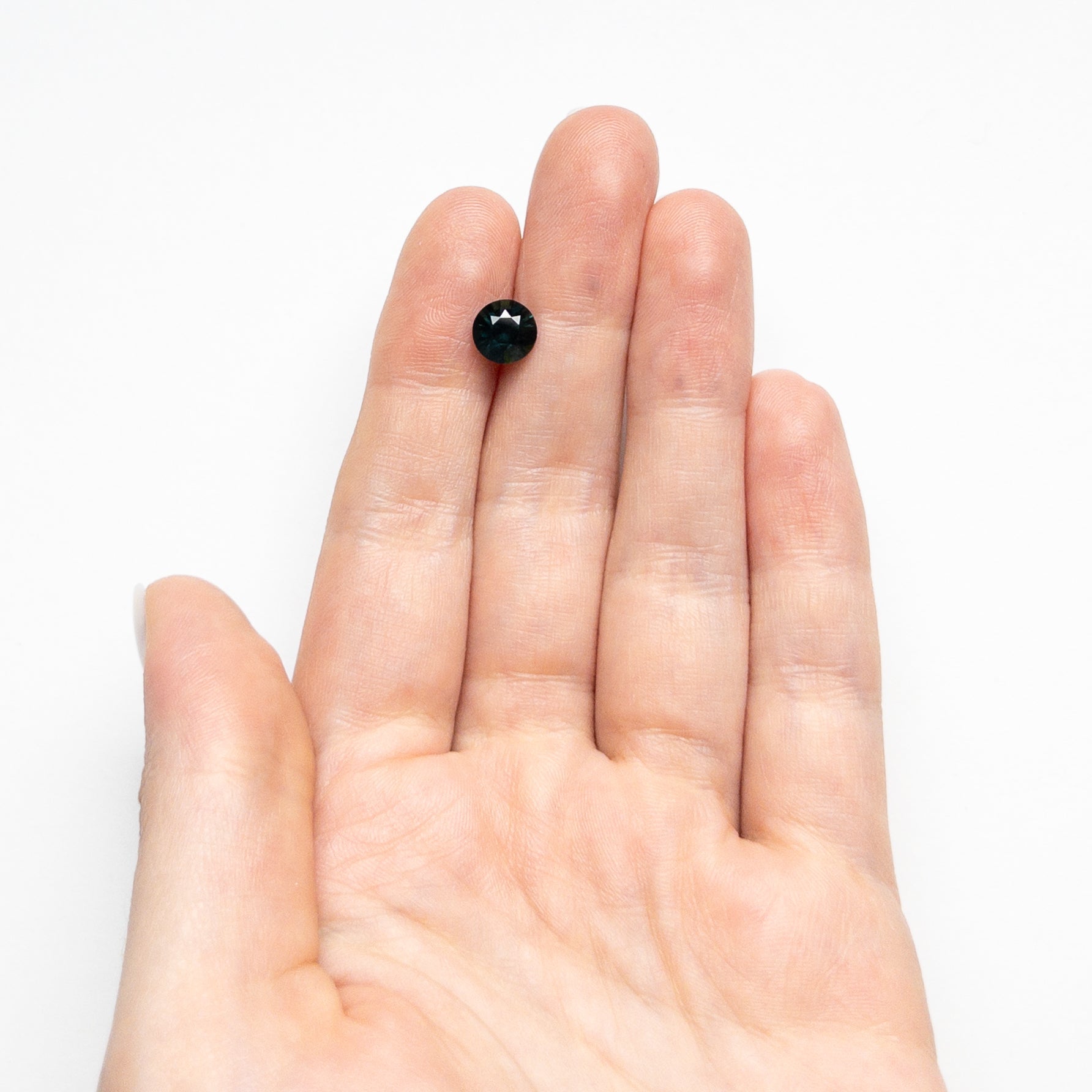 1.59ct 7.05x6.98x4.53mm Round Brilliant Sapphire 20991-06-Staghead Designs