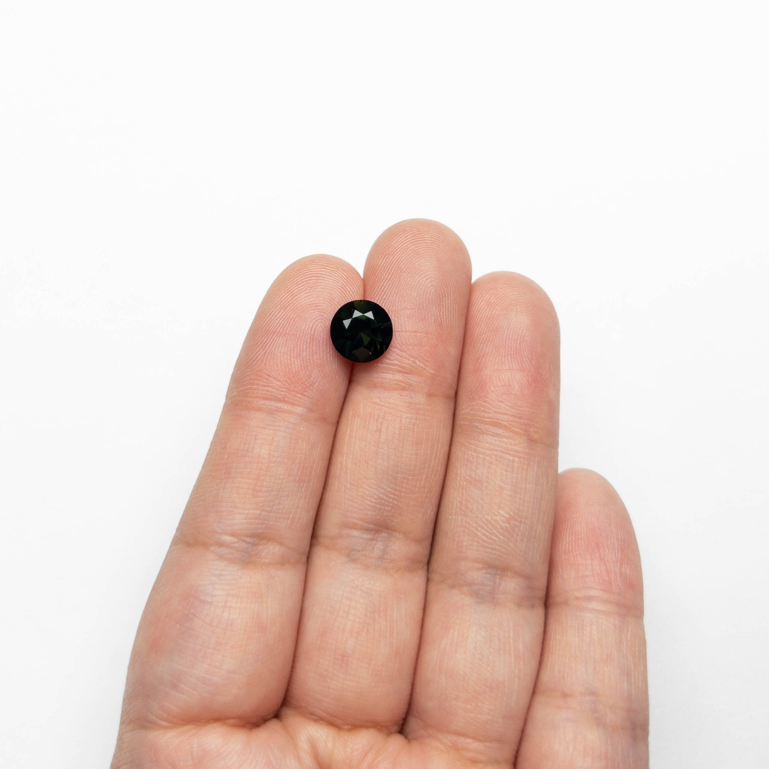2.71ct 8.47x8.40x5.65mm Round Brilliant Sapphire 20992-05-Staghead Designs