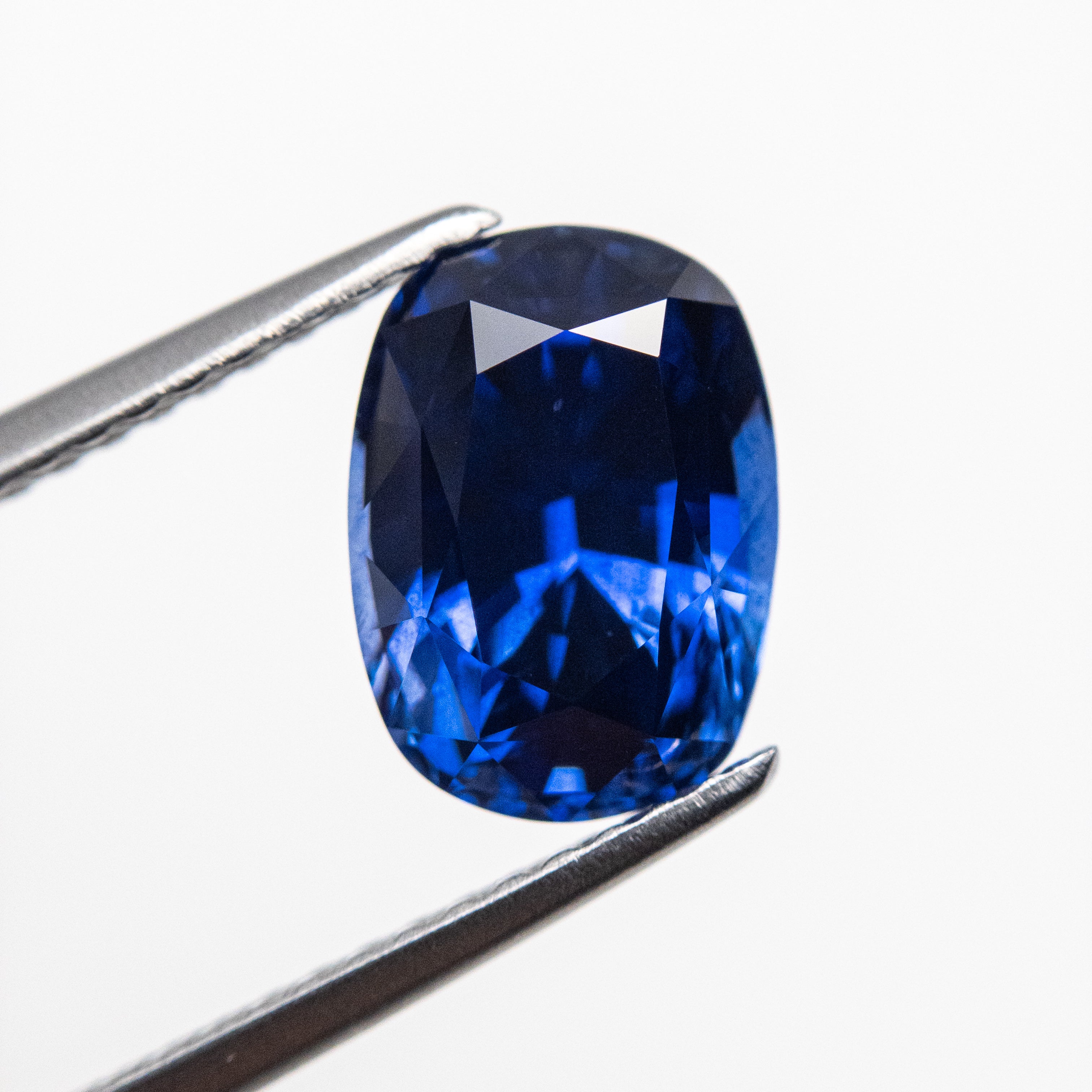 2.98ct 9.22x6.66x5.66mm Cushion Brilliant Sapphire 22149-01-Staghead Designs